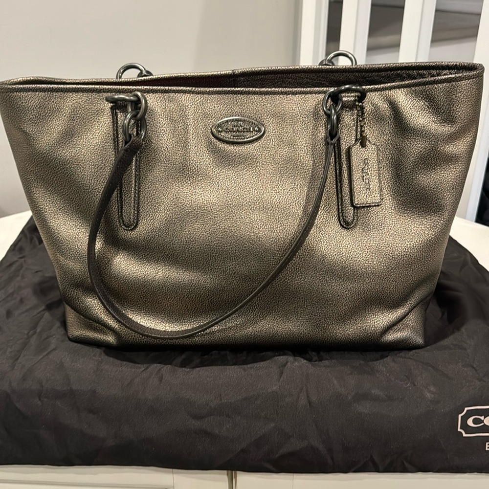 Coach tote bronze